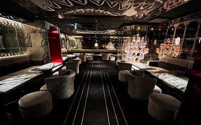 club bisser/ビゼの店内1